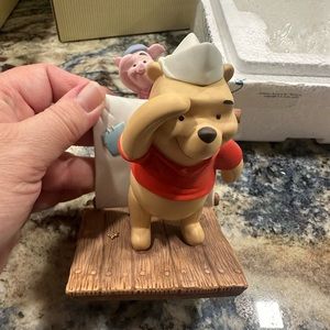 Disney Winnie the Pooh and piglet